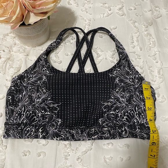 Lululemon Energy Bra in Infinity Energy Bra Alpine White Black - Picture 9 of 9